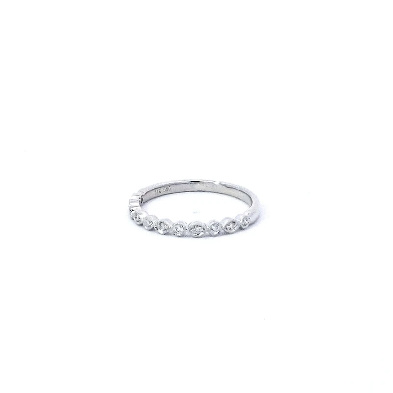 14K White Gold 0.09cttw Diamond Milgrain Band