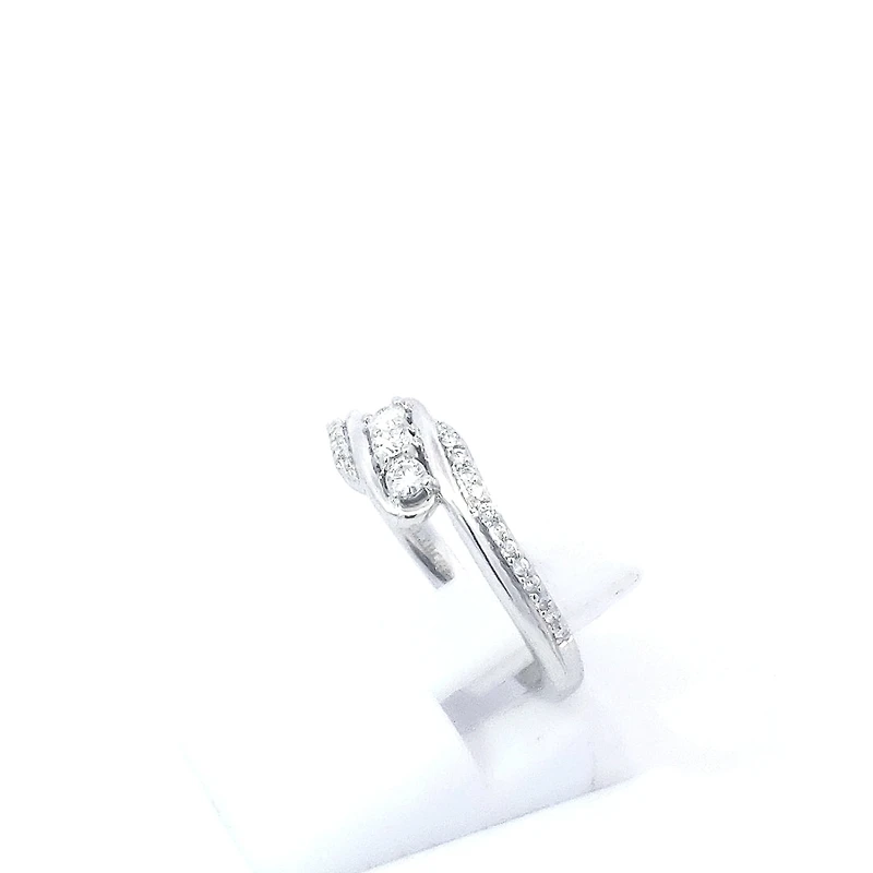 10K White Gold 0.20 cttw Diamond Ring