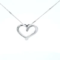 10K White Gold cttw Diamond Heart Pendant