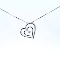 10K White Gold cttw Diamond Heart Pendant
