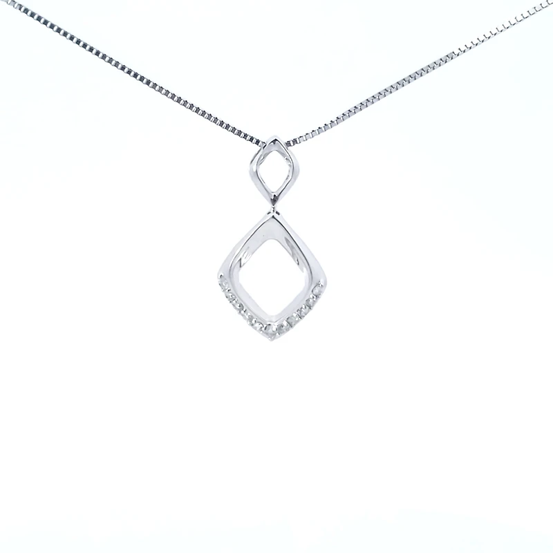 10K White Gold 0.11cttw Diamond Pendant, 18"