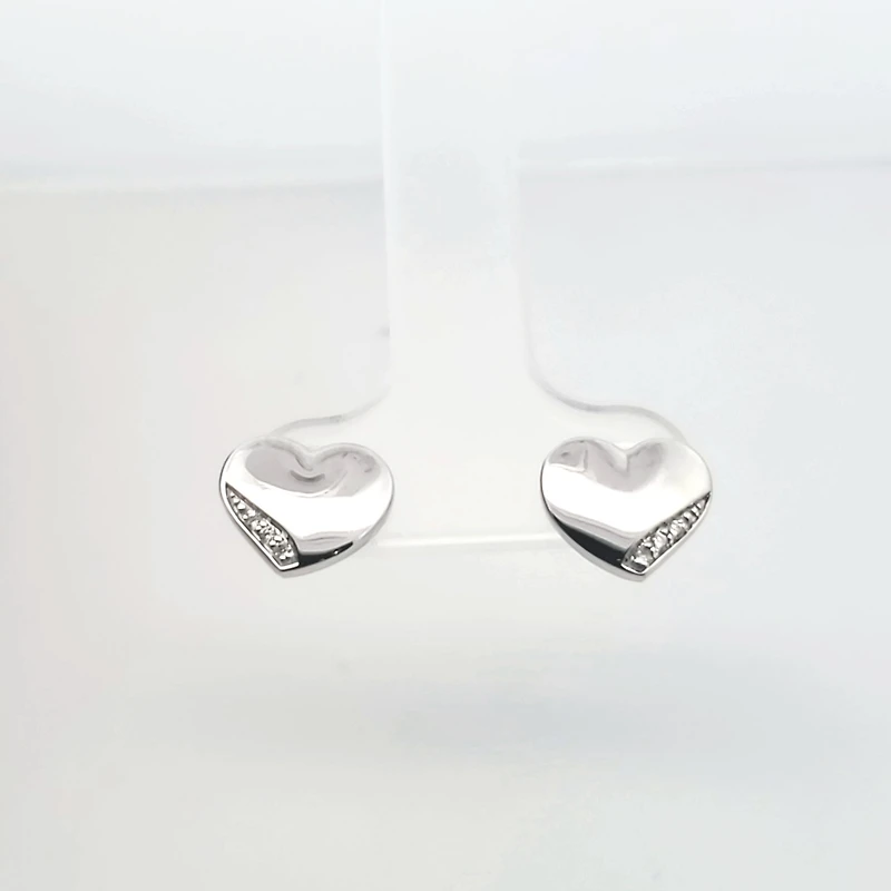 10K White Gold 0.024 cttw Diamond Heart Earrings