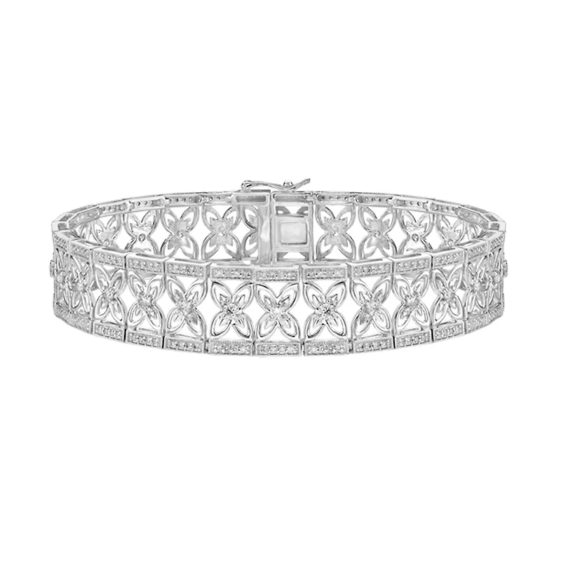 14K Gold Diamond Bracelet with floral pattern