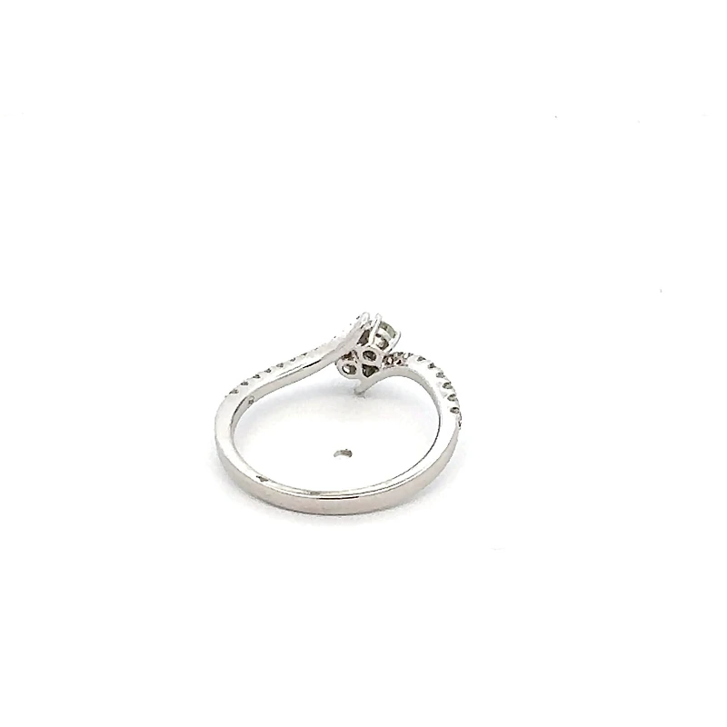 14K White Gold 0.45 cttw White Diamond Ring - 4.5
