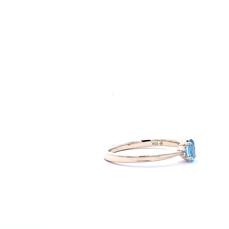 10K Yellow Gold 0.16cttw Blue Topaz and 0.03cttw Diamond Ring - 4.5 /