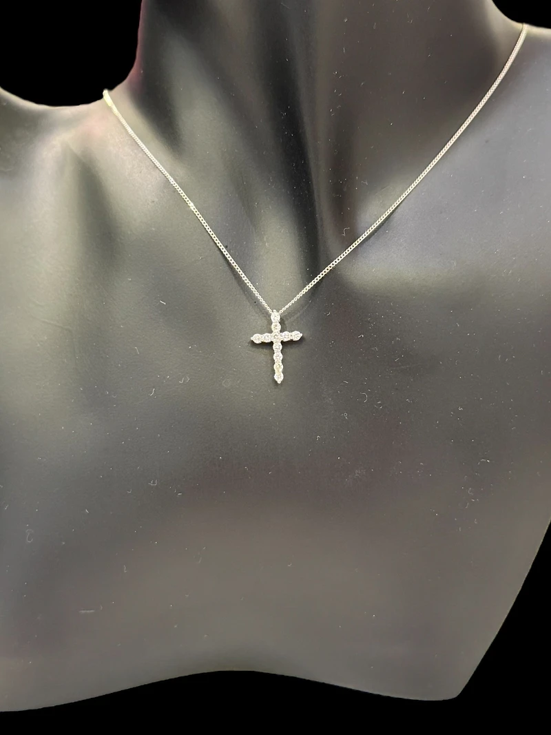 10K White Gold 0.25cttw Lab Grown Diamond  Cross Necklace - 18 Inches