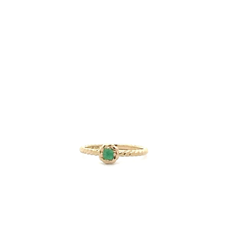 10K Yellow Gold Emerald Ring - 4