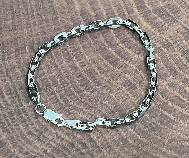 925 Sterling Silver 5.5mm Rolo Link Bracelet  -  8.25 Inches