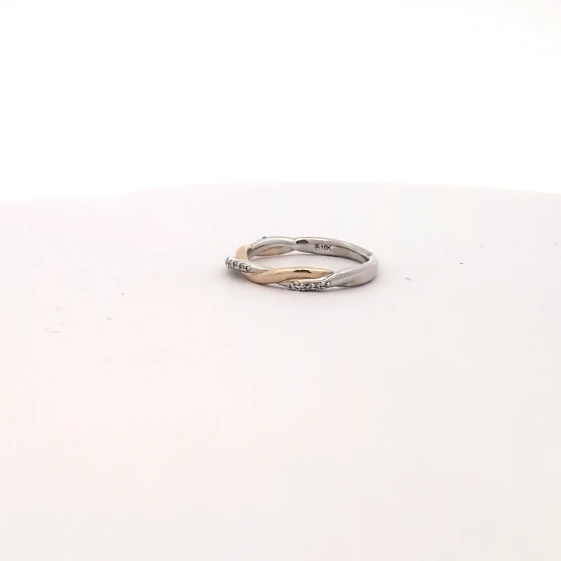 10K White and Yellow Gold cttw Diamond Ring