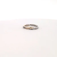 10K White and Yellow Gold cttw Diamond Ring
