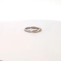10K White and Yellow Gold cttw Diamond Ring