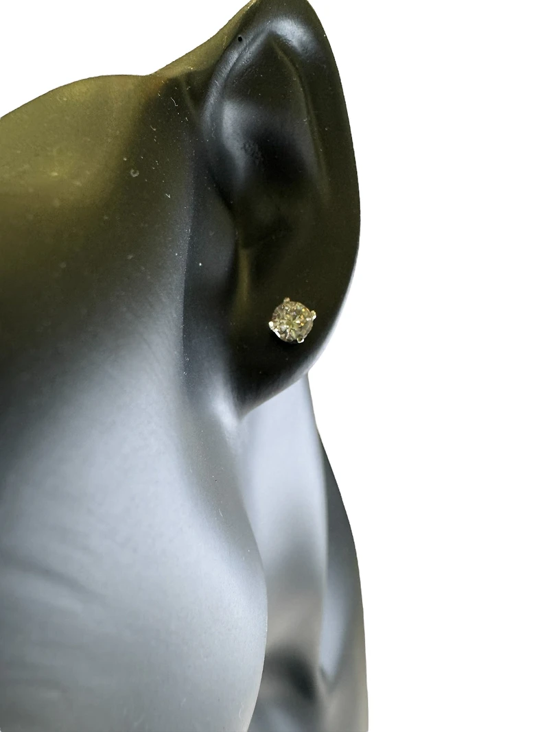 14K White Gold 1.02cttw Diamond Earrings with Screw Backs