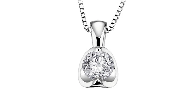 14K White Gold 0.10cttw Canadian Diamond Mezza Luna Necklace