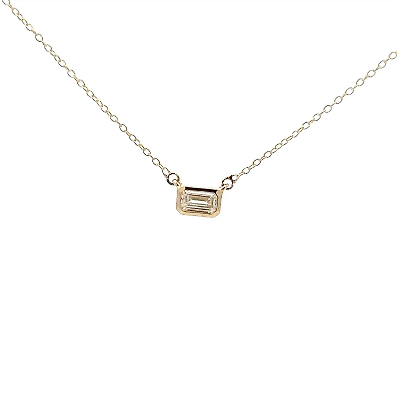 10K Lab Grown Diamond Bezel Set Necklace - Gold / Pear