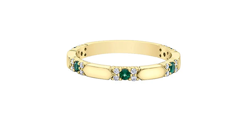 10K Yellow Gold Genuine Emerald & 0.13cttw Diamond Ring / Band - 4.5