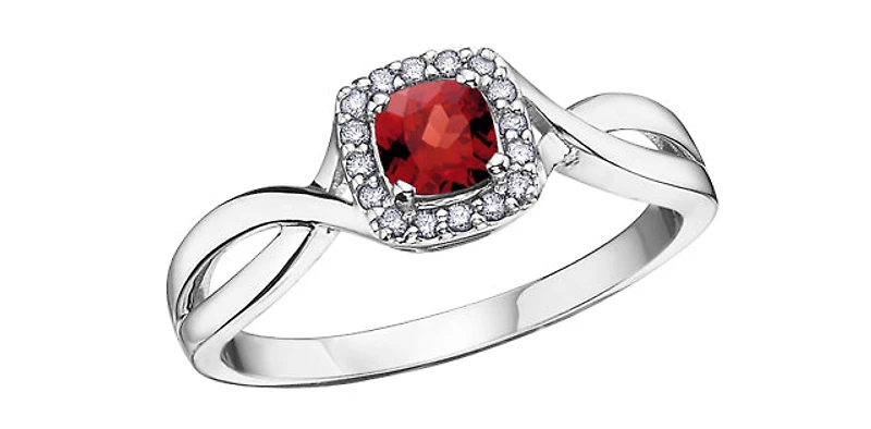 10k White Gold Garnet and Diamond Ring - 4.5