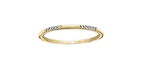 10K Yellow Gold 0.10cttw Diamond Band - size 6.5