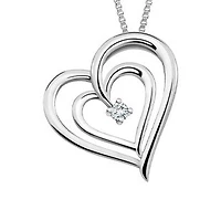 10K White Gold cttw Diamond Heart Pendant