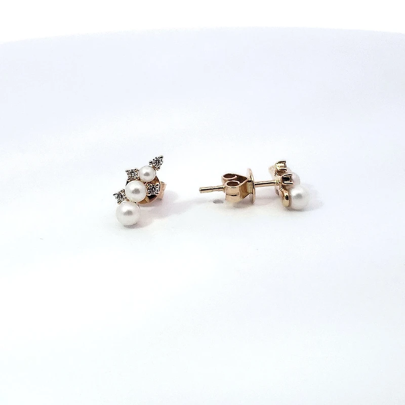14K Yellow Gold 0.12 cttw Diamond and Pearl Earrings