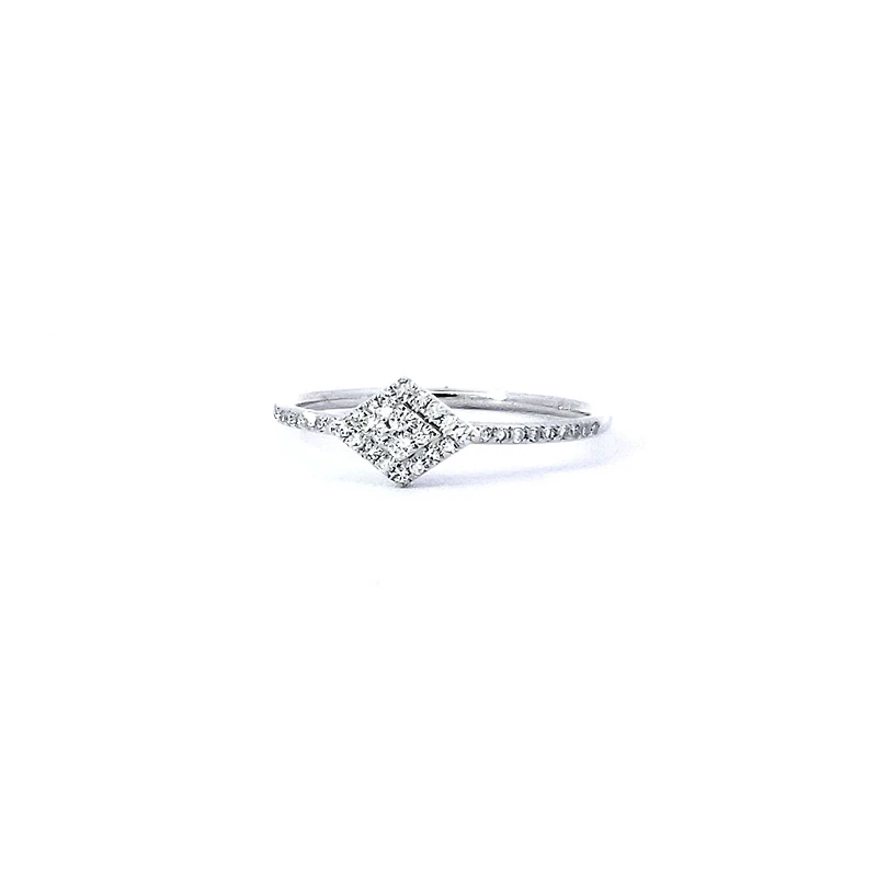 14K White Gold 0.14 cttw Diamond Ring