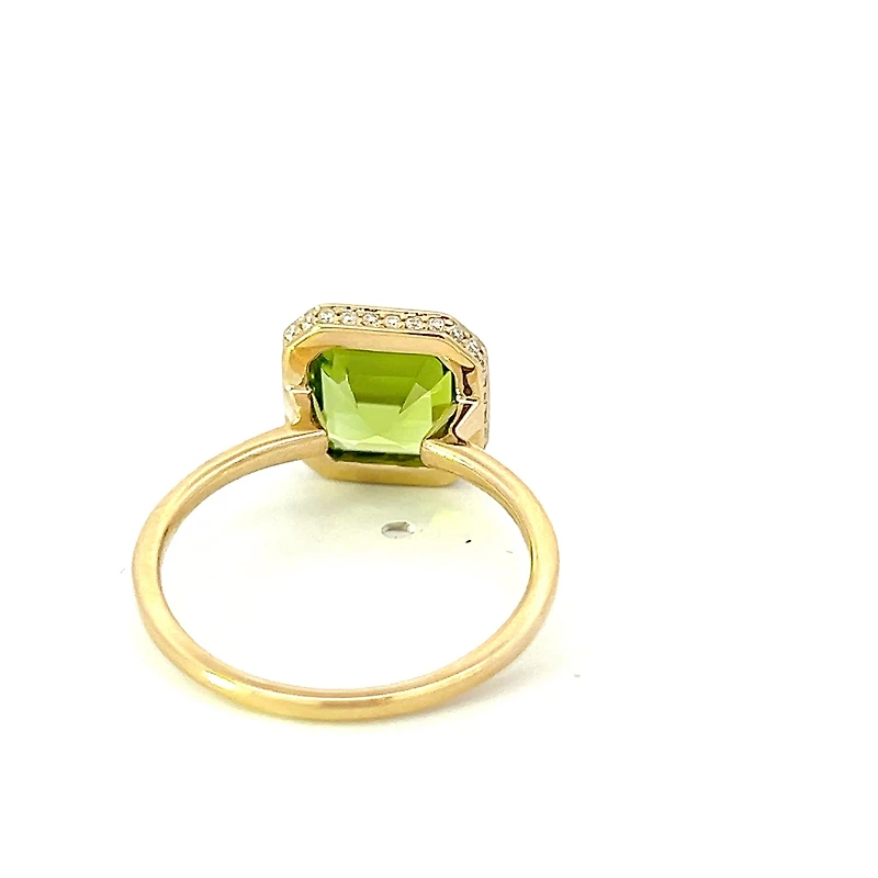 14K Yellow Gold Peridot and Diamond Ring - Size 7