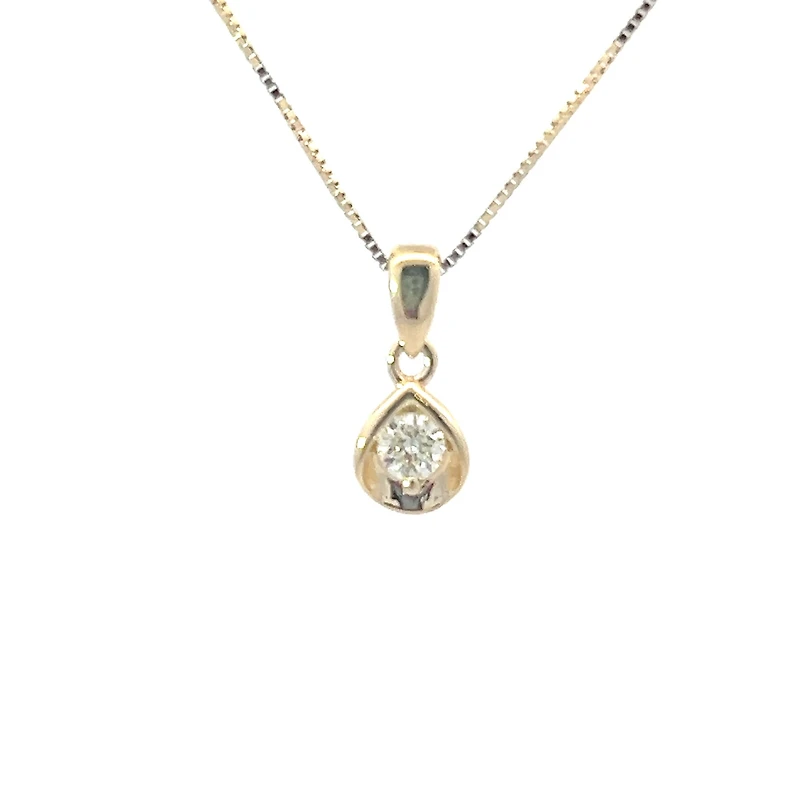 10K Gold cttw Canadian Diamond Solitaire Necklace
