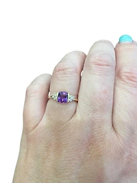 10K Yellow Gold Amethyst and Diamond Ring - 4.5