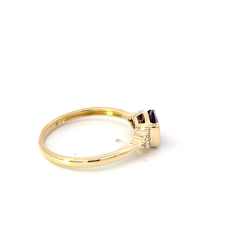 10K Yellow Gold Amethyst and Diamond Ring - 4.5