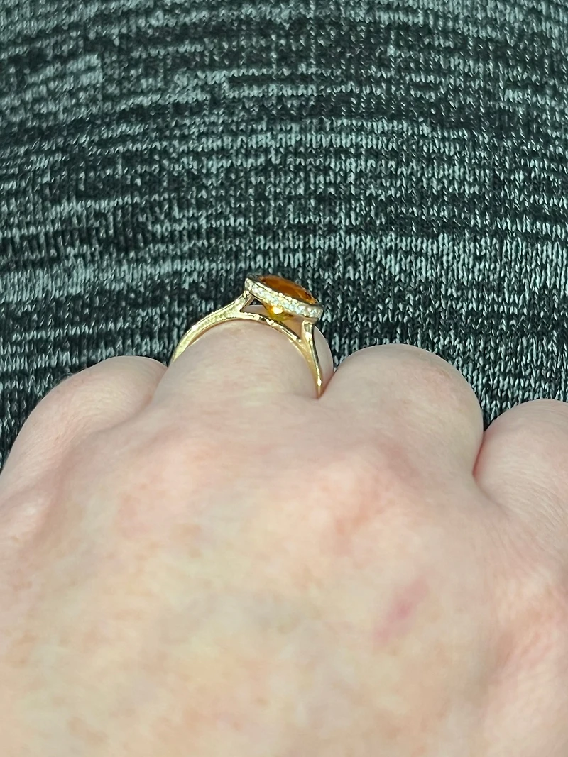 14K Yellow Gold 2.35cttw Citrine and 0.09cttw Diamond Ring - Size 7 - 4.5