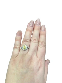 18K White Gold Fancy Yellow and White Diamond Ring