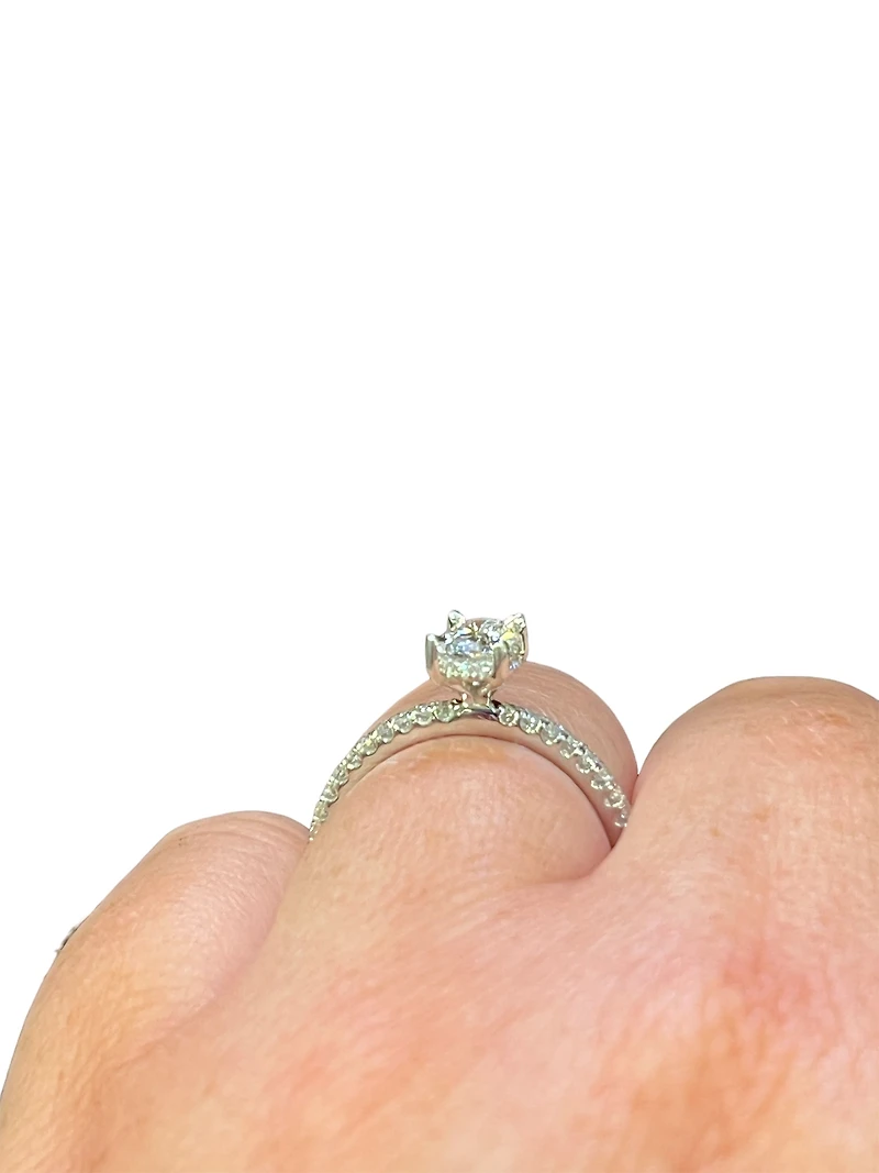 14K White Gold 0.78cttw Oval Cut Canadian Diamond Engagement Ring - /