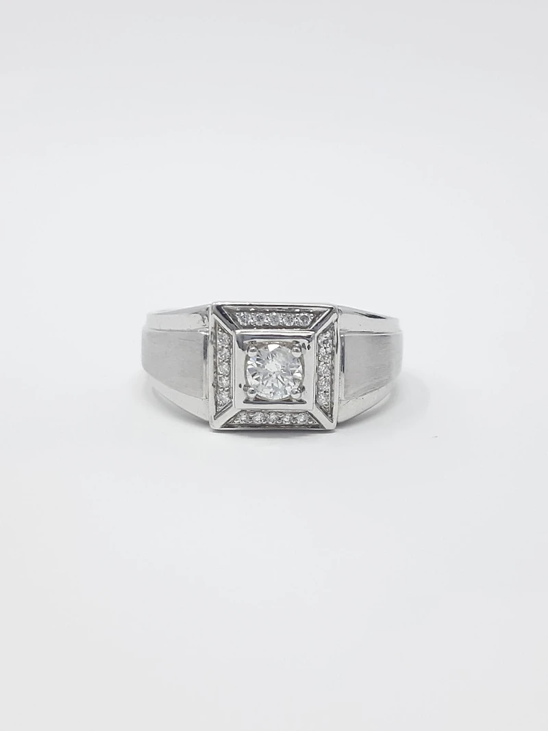 10K White Gold Gents 0.30cttw Canadian Diamond Ring, size 10