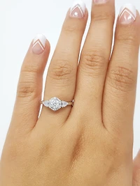 Diamond Engagement Ring - / 4.5