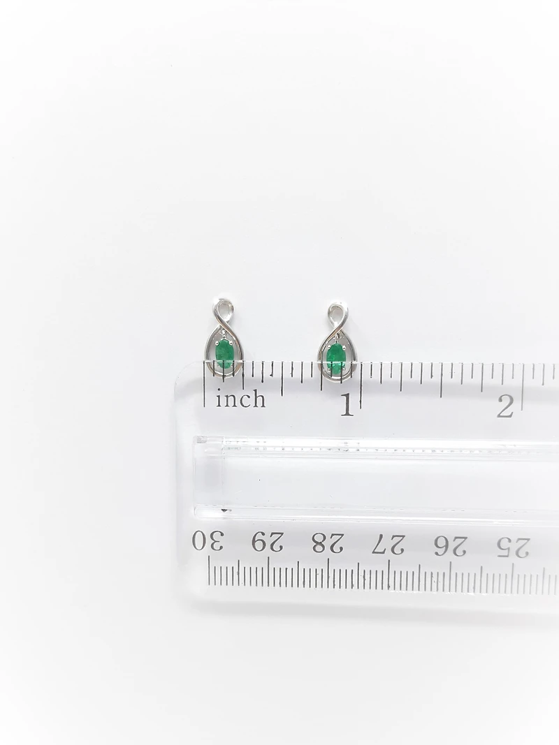 10K White Gold Oval Cut Emerald Stud Earrings