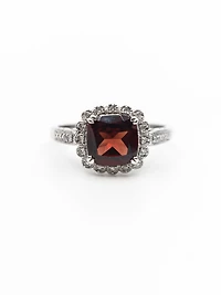 10K White Gold Garnet and 0.07cttw Diamond Ring - 4.5