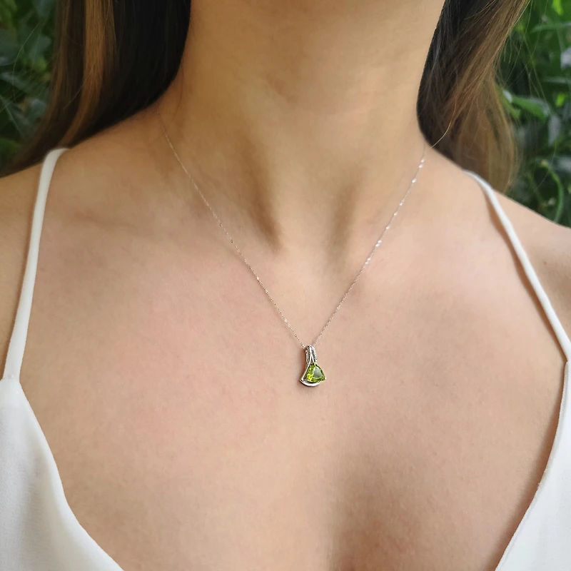 10K White Gold Peridot & Diamond Pendant