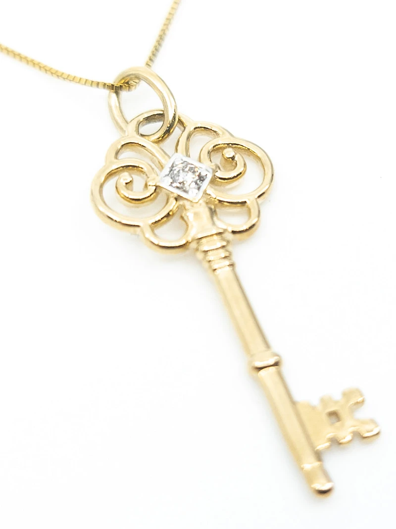 10K Yellow Gold 0.02cttw Canadian Diamond Key Necklace, 18”