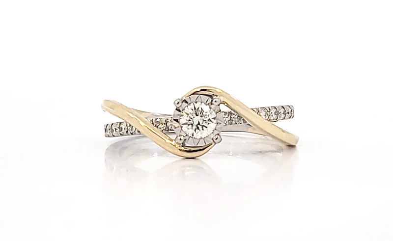 10K White and Yellow Gold 0.36cttw Round Brilliant Cut Diamond Engagement Ring, 6.5 - /