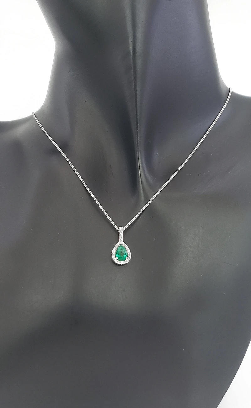 10/14K White Gold 0.70cttw Pear Cut Emerald and 0.11cttw Diamond Pendant, 18"