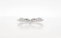 10K White Gold 0.11cttw Diamond Ring, size 6.5