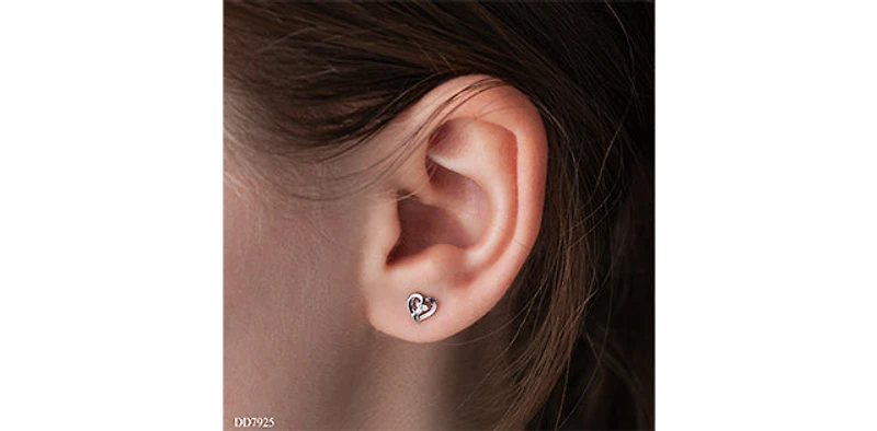 10K White Gold 0.03cttw Diamond Heart Earrings
