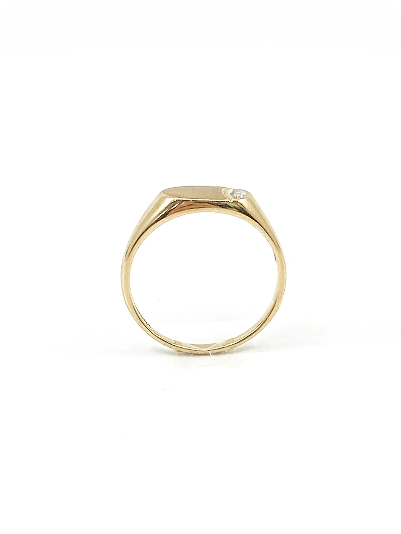 10K Yellow Gold 0.008cttw Diamond Signet Ring, size 6