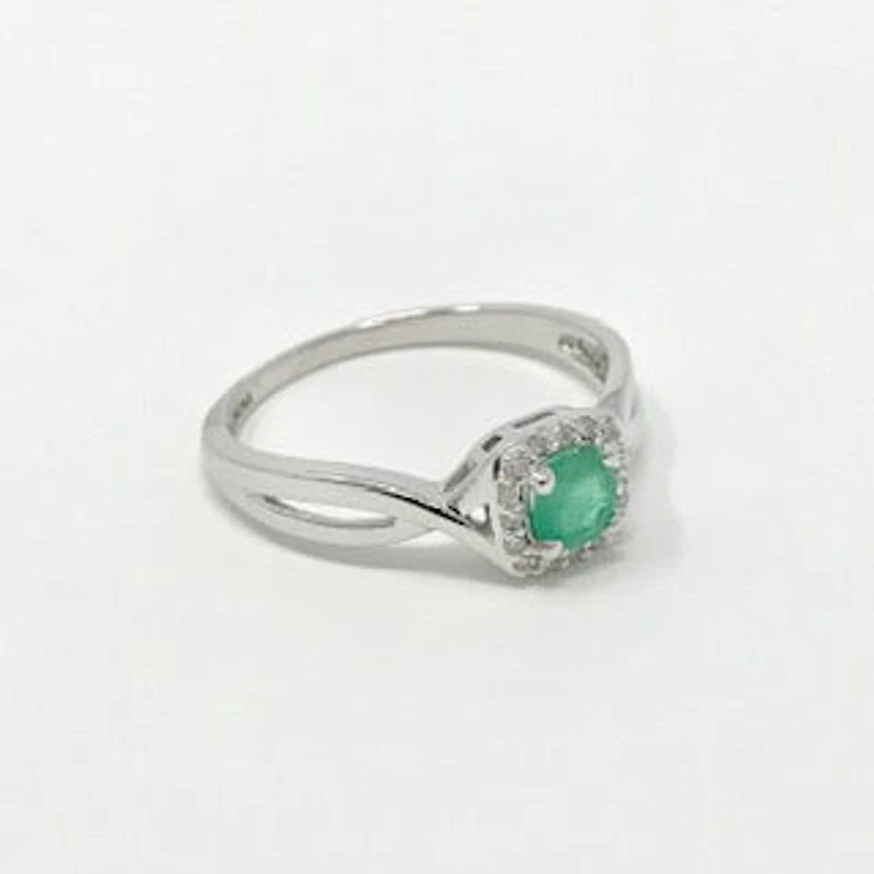 10K White Gold 0.30cttw Genuine Emerald and 0.07cttw Diamond Ring, 6.5