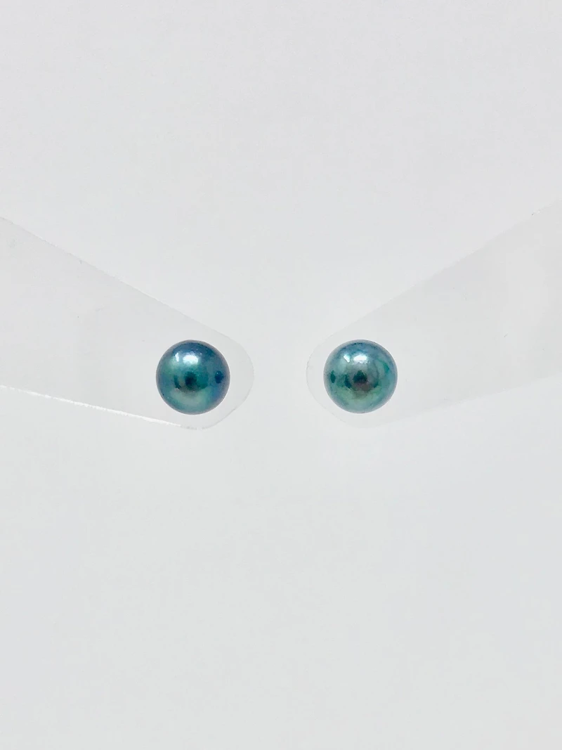 Cultured Black Pearl Stud Earrings