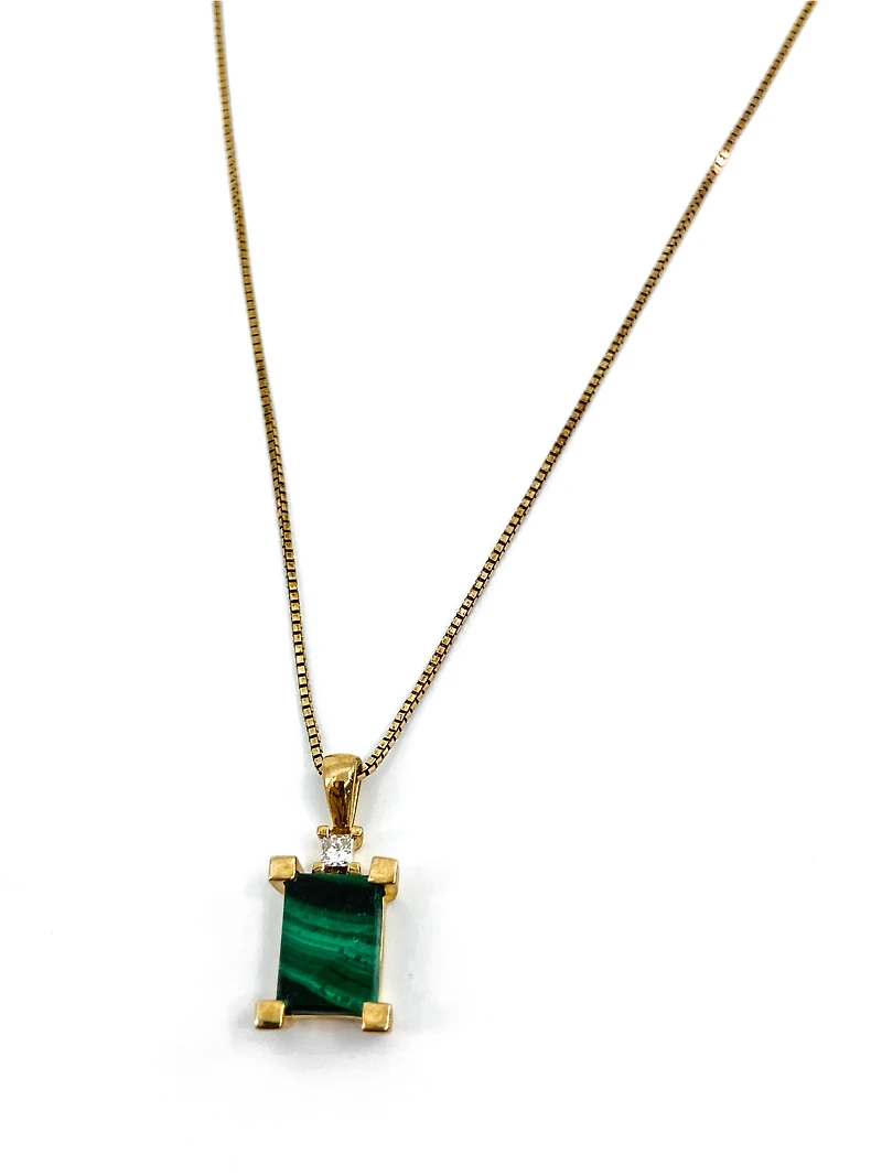 10K Genuine Malachite & 0.044cttw Canadian Diamond Pendant, 18"
