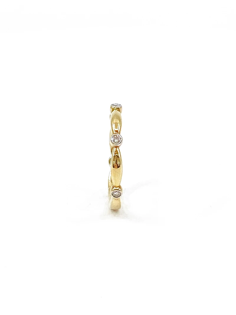 10K Yellow Gold 0.10cttw Diamond Stacking Ring / Band, size 6.5