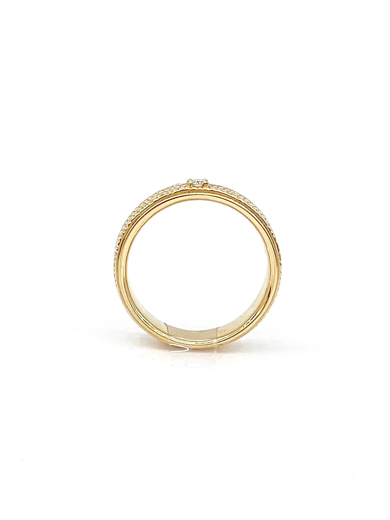 14K Yellow Gold 0.07cttw Canadian Diamond Gents Diamond Ring, size 10