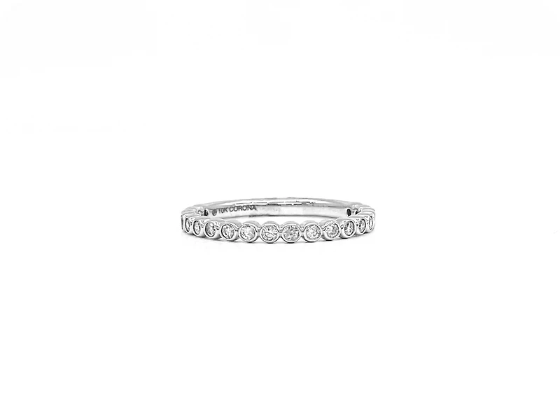 10K White Gold0.27cttw Diamond Ring/Band, size 6.5 - 4.5