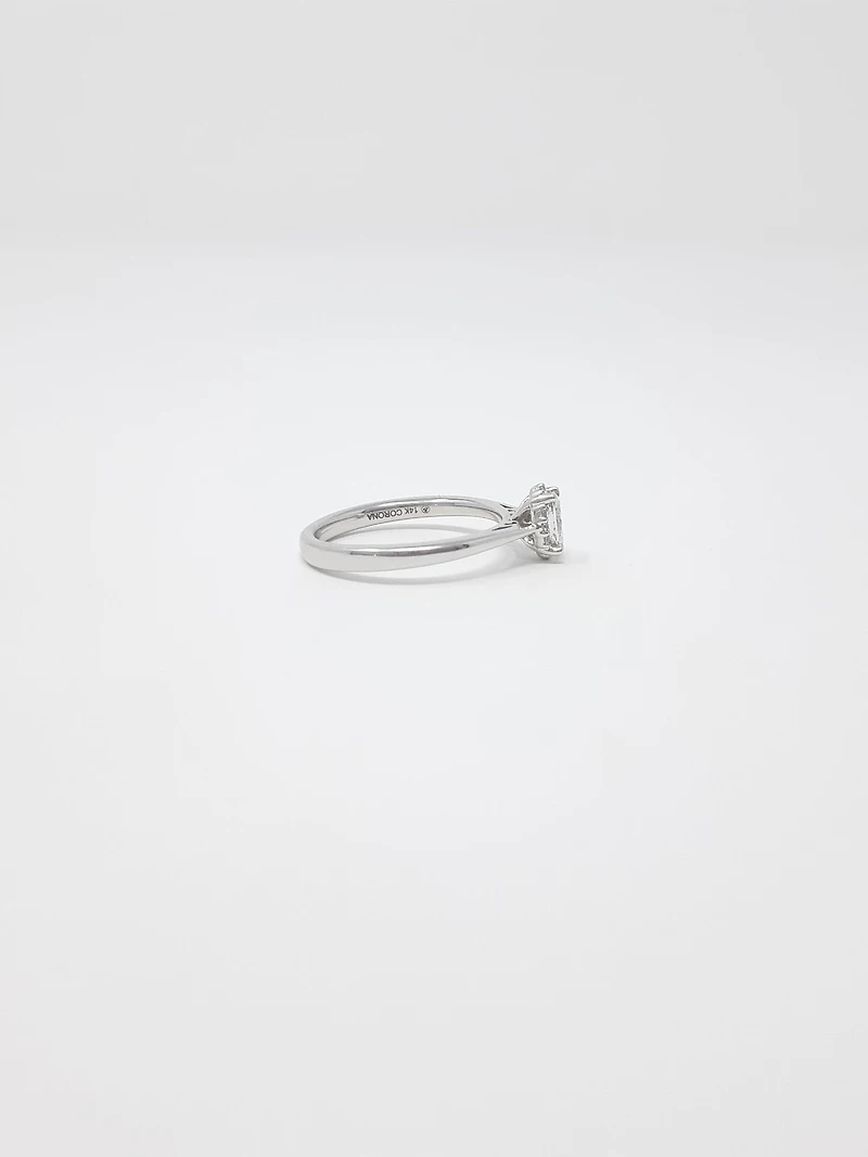 14K White Gold 0.30cttw Oval Cut Diamond Halo Engagement Ring, size 6.5