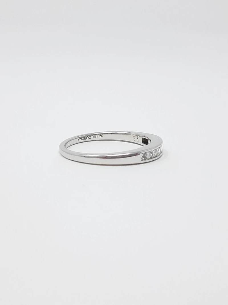 14K White Gold 0.25cttw Princess Cut Diamond Ring - /